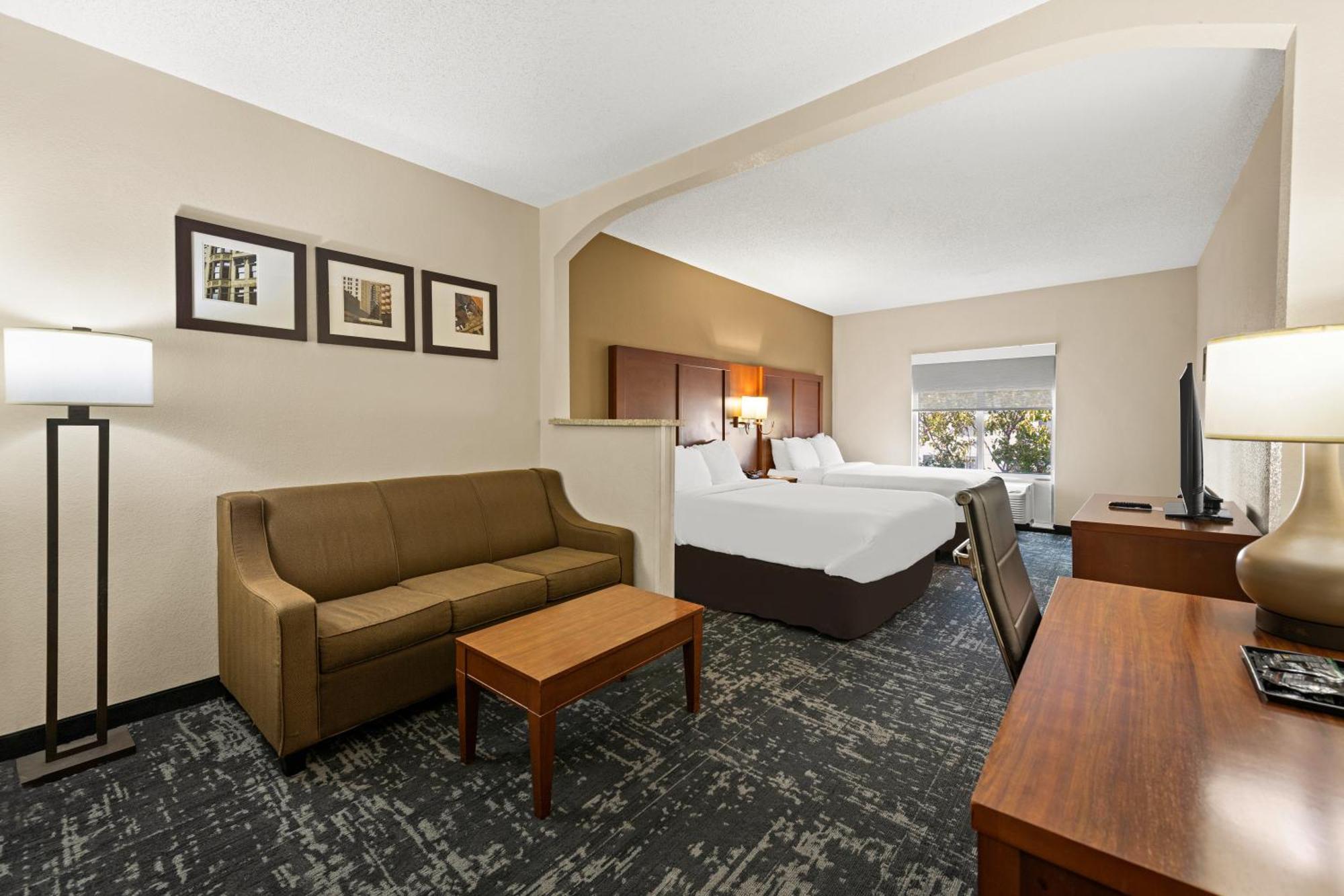 Comfort Suites Kansas City-Либърти Екстериор снимка