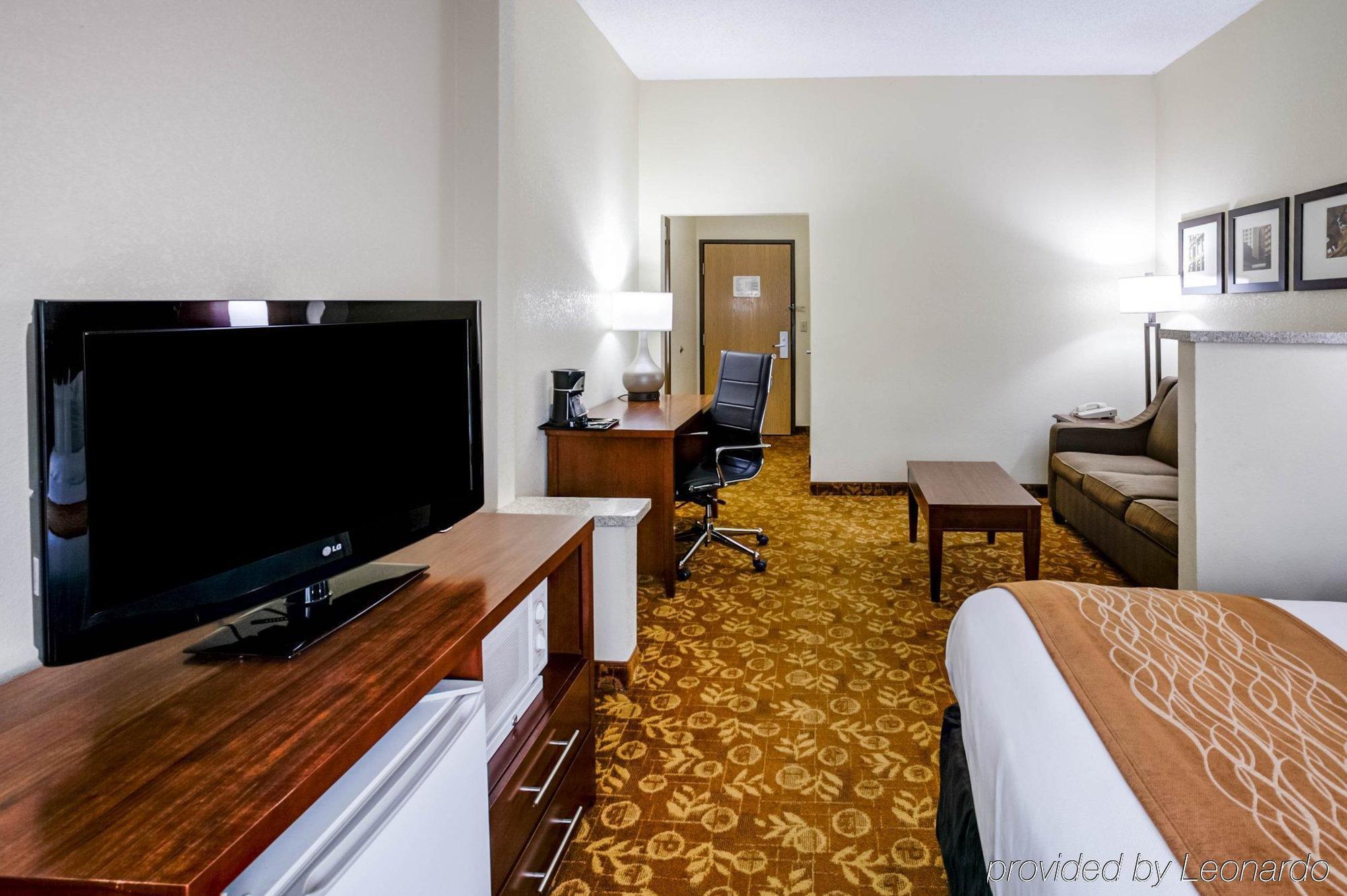 Comfort Suites Kansas City-Либърти Екстериор снимка